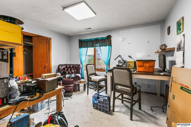 17494 Orchard Avenue, Omaha, NE 68135