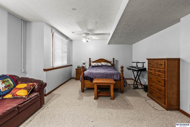 17494 Orchard Avenue, Omaha, NE 68135