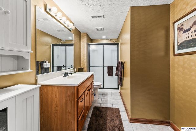 17494 Orchard Avenue, Omaha, NE 68135