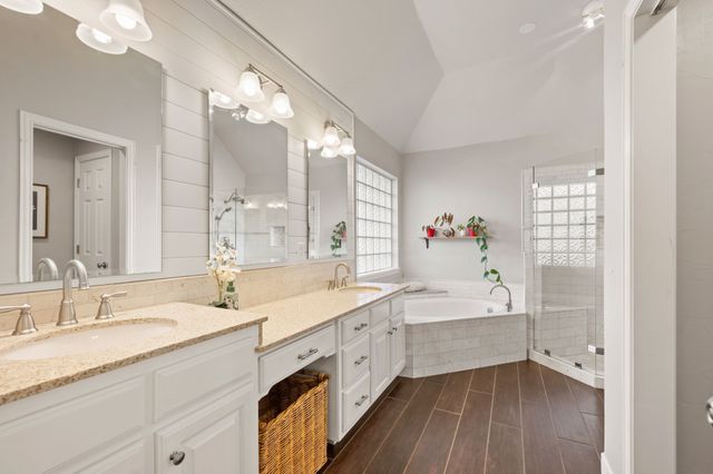 7720 Bridlewood Court, North Richland Hills, TX 76182