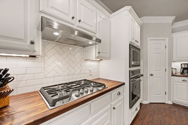 7720 Bridlewood Court, North Richland Hills, TX 76182