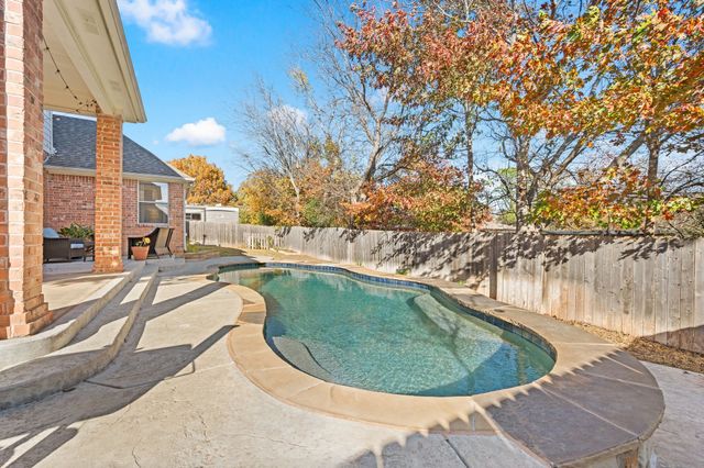 7720 Bridlewood Court, North Richland Hills, TX 76182