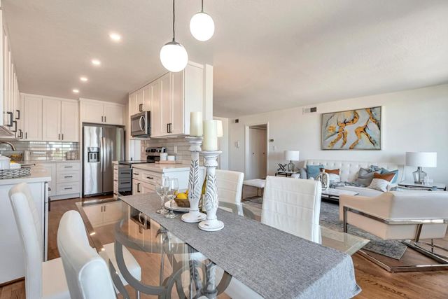 1700 San Carlos Avenue 206, San Carlos, CA 94070