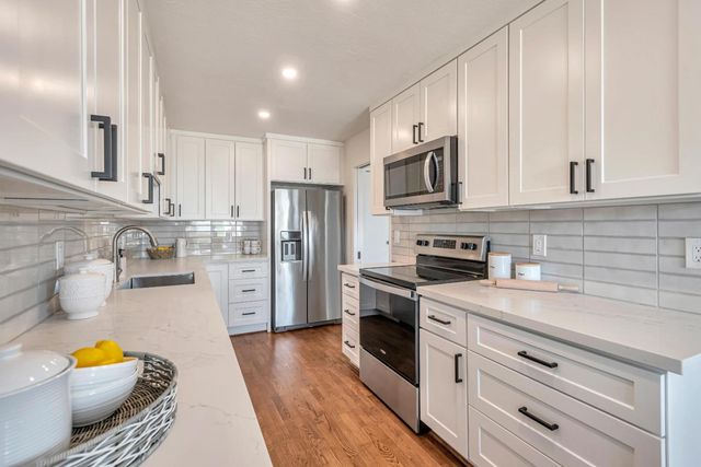 1700 San Carlos Avenue 206, San Carlos, CA 94070