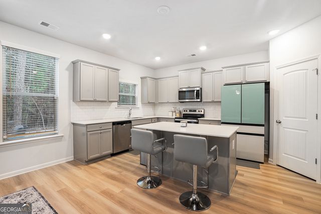 1205 Lakehaven Lane, Loganville, GA 30052