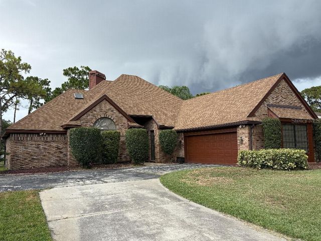 10484 LONGWOOD DRIVE, Seminole, FL 33777