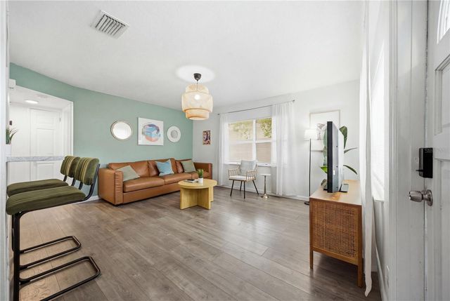 664 GRAY STREET S, St Petersburg, FL 33707