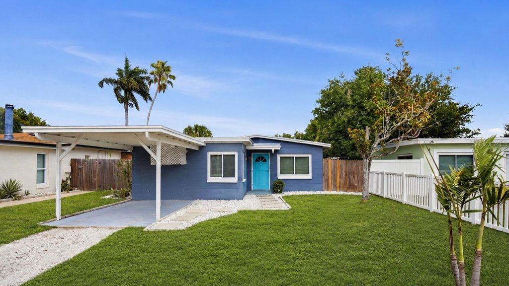 664 GRAY STREET S, St Petersburg, FL 33707