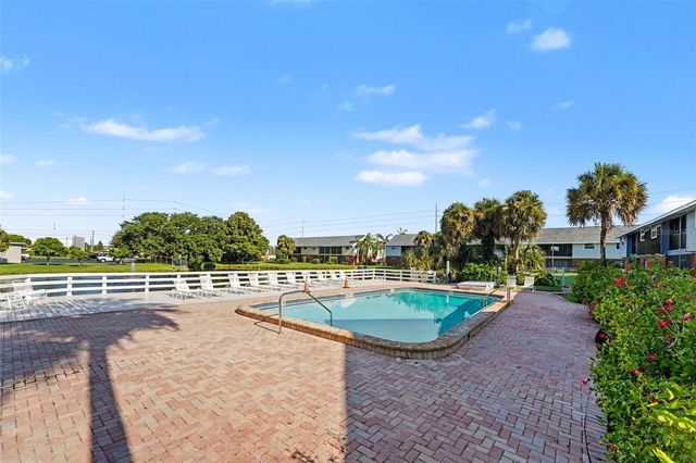 200 COUNTRYCLUB DRIVE 1205, Largo, FL 33771