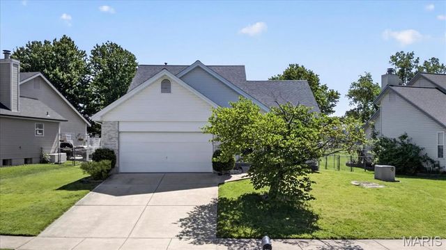 328 Bristol Place, O'fallon, MO 63366