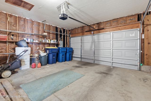10909 Aspenview Ct, Louisville, KY 40299