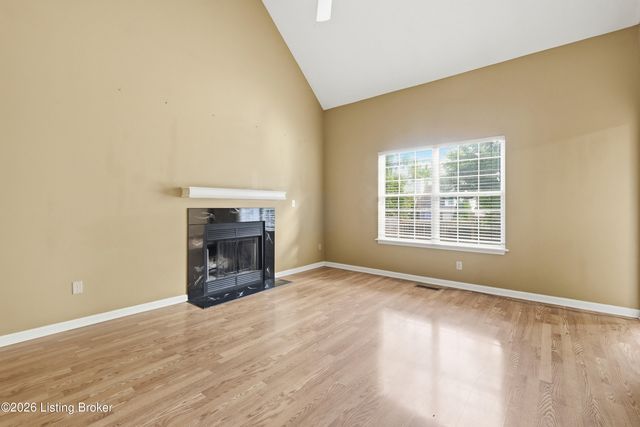 10909 Aspenview Ct, Louisville, KY 40299