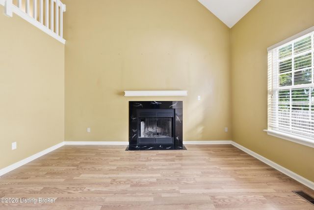 10909 Aspenview Ct, Louisville, KY 40299