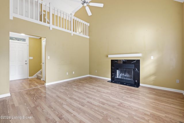 10909 Aspenview Ct, Louisville, KY 40299