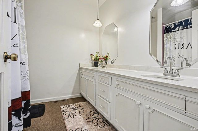 52876 Brookdale Drive, South Bend, IN 46637