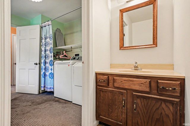 52876 Brookdale Drive, South Bend, IN 46637