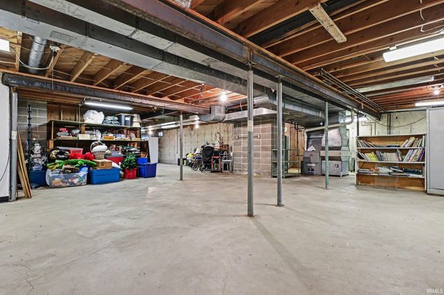 52876 Brookdale Drive, South Bend, IN 46637