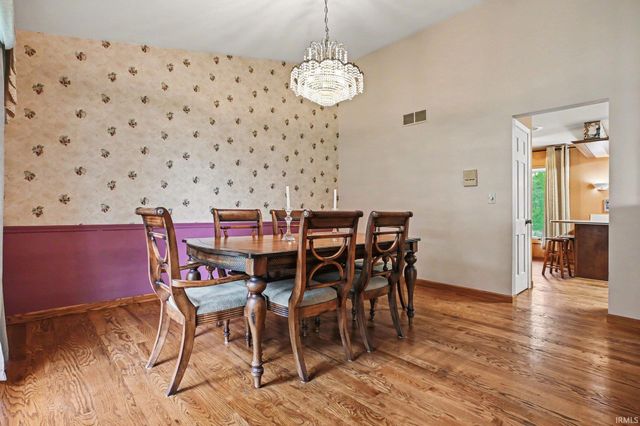 52876 Brookdale Drive, South Bend, IN 46637