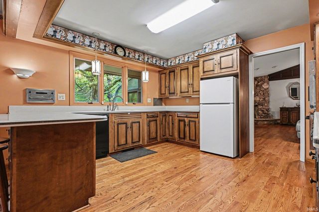 52876 Brookdale Drive, South Bend, IN 46637