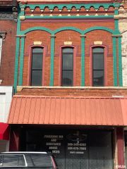 343 COURT Street, Pekin, IL 61554