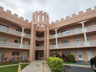 2457 ECUADORIAN WAY 69, Clearwater, FL 33763