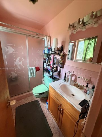 17520 NW 18th Ave, Miami Gardens, FL 33056