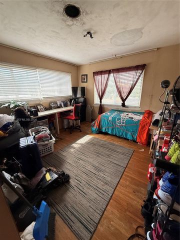 17520 NW 18th Ave, Miami Gardens, FL 33056