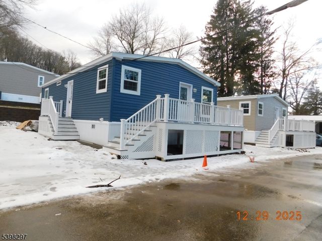 11 Front Street, Oxford Twp., NJ 07863