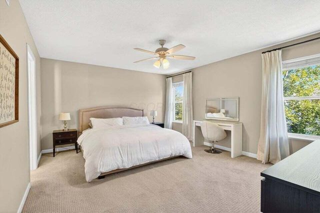 5692 Sugarwood Drive, New Albany, OH 43054