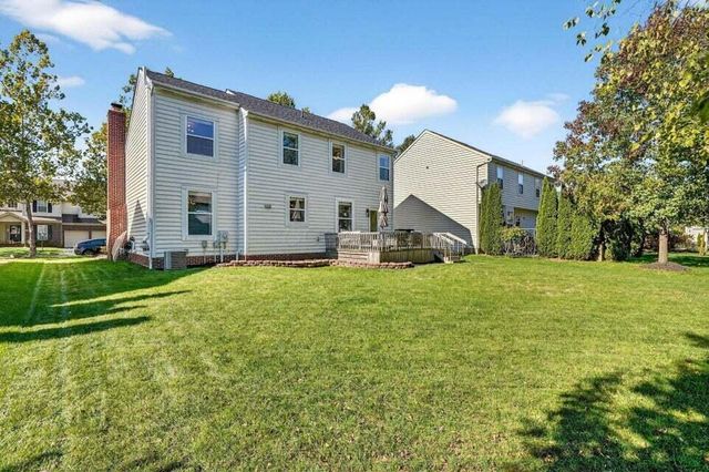 5692 Sugarwood Drive, New Albany, OH 43054