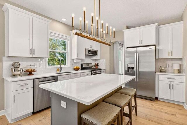 5692 Sugarwood Drive, New Albany, OH 43054