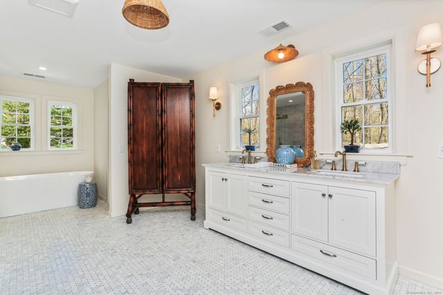 112 Camp Avenue, Darien, CT 06820