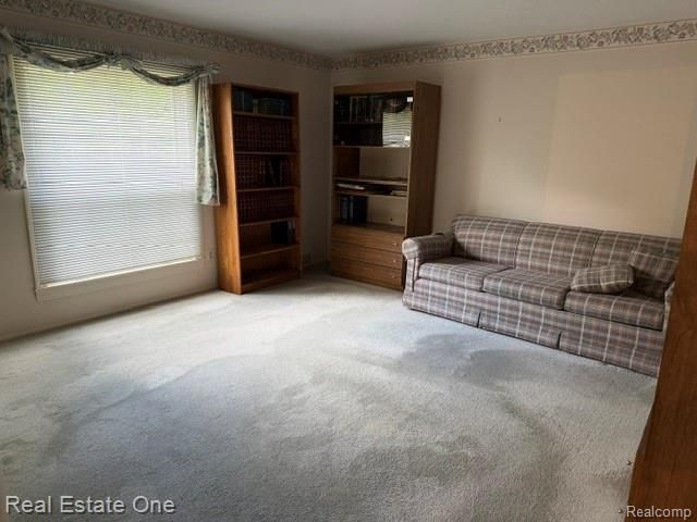 5135 Iron Gate Road, Bloomfield Charter Township, MI 48304
