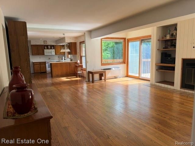 5135 Iron Gate Road, Bloomfield Charter Township, MI 48304