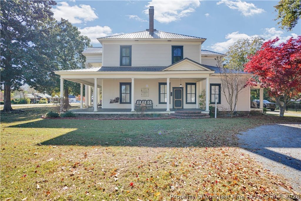 115 N Magnolia Street, Raeford, NC 28376 — exterior