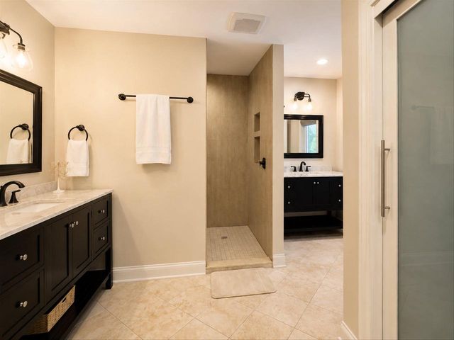 8414 W Poplar DRIVE, Mequon, WI 53097