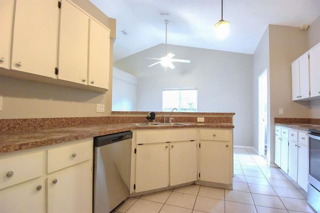 1672 COUNTRYWOOD STREET, Tarpon Springs, FL 34689