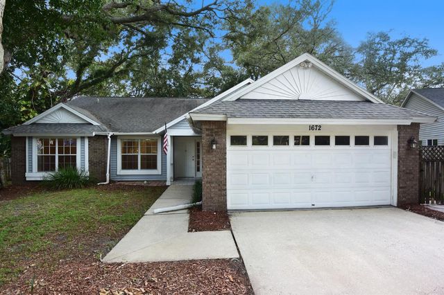 1672 COUNTRYWOOD STREET, Tarpon Springs, FL 34689