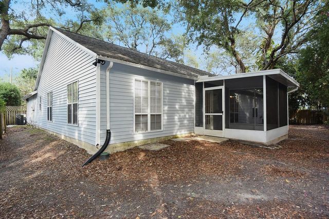 1672 COUNTRYWOOD STREET, Tarpon Springs, FL 34689
