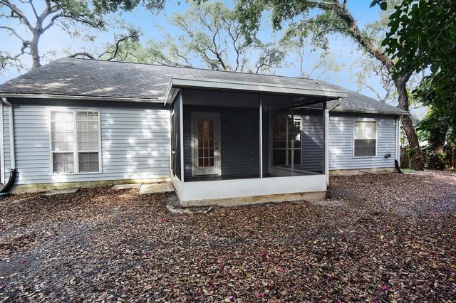 1672 COUNTRYWOOD STREET, Tarpon Springs, FL 34689