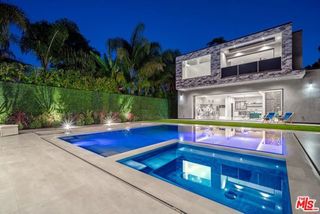11241 Blix Street, Toluca Lake (los Angeles), CA 91602