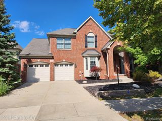 41568 THOREAU Ridge, Novi, MI 48377