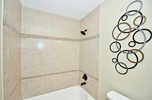 12225 Medina Lake Drive, Tomball, TX 77377