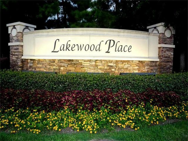 12225 Medina Lake Drive, Tomball, TX 77377
