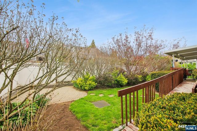 82 Seminary Street, Bergenfield, NJ 07621