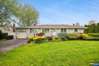 82 Seminary Street, Bergenfield, NJ 07621
