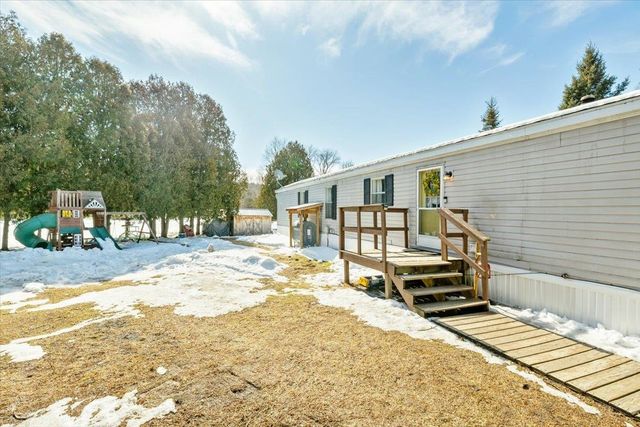 58 Rhodeside Acres, Georgia, VT 05468