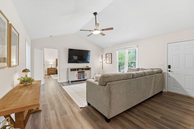 6 Sommerset Drive, Clayton, NC 27520