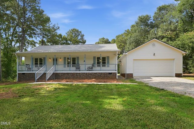 6 Sommerset Drive, Clayton, NC 27520