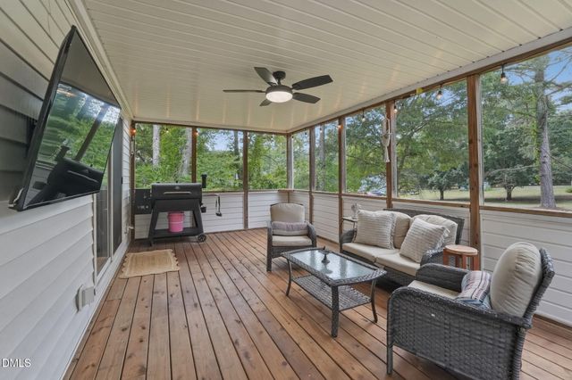 6 Sommerset Drive, Clayton, NC 27520